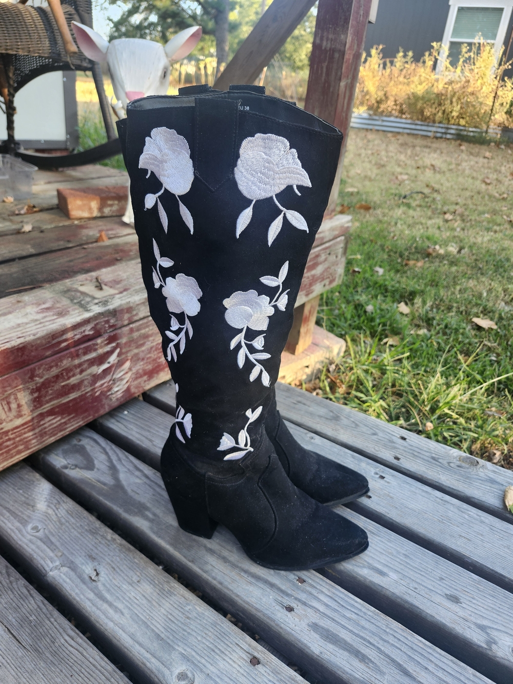 Just Fab Black Knee-High Floral Embroidered Boots